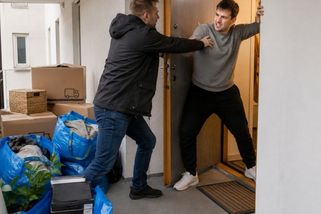 Okupování bytů končí. Nový „rozkaz k vyklizení“ se stal noční můrou neplatičů